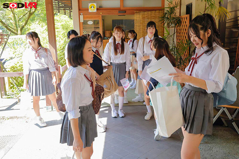 超絶ハイクオリティ!女子校生の秘密の温泉を完全VRで体験!8KVRで見せる無限の魅力 - 画像3